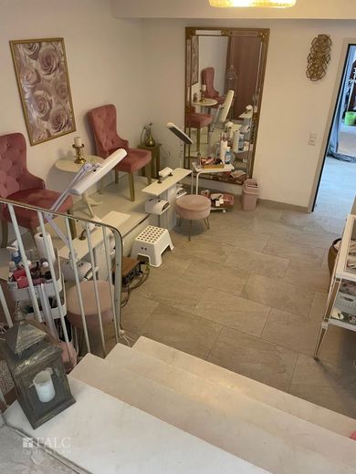 Exklusives Ambiente – Raum hinten