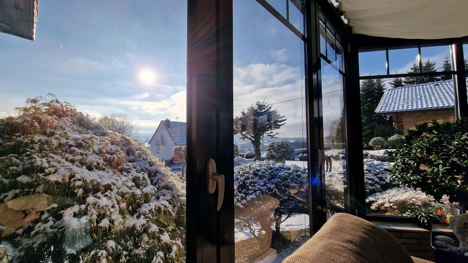 Reserviert! Exklusiver Bungalow in Königswinter: Homeoffice, traumhafte Aussicht, Sonnenuntergänge – Wintergarten