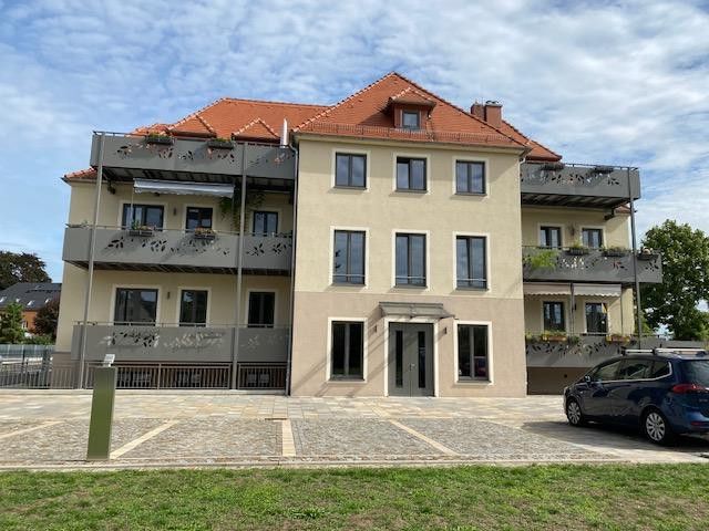 Ekskluzywne mieszkanie na ostatnim piętrze z 4 pokojami i dużym balkonem – Hausansicht