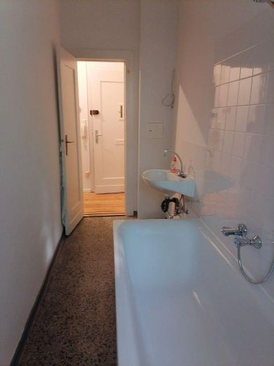 Tranquillo appartamento per single di 2 locali con balcone a Tempelhof, rialzato, ristrutturato, disponibile da subito – Foto 14