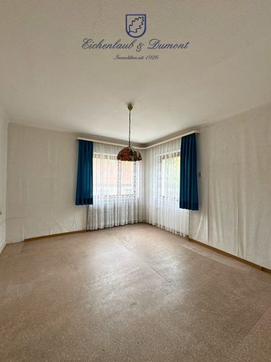 2-3 Familienhaus mit Erweiterungsmöglichkeit in guter Lage von Fechingen – Zimmer 1 OG