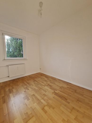 Sehr helle 2-Zi.-Whg., saniert, mit EBK, 4.OG mit Aufzug, Kudamm-Nähe – Schlafzimmer