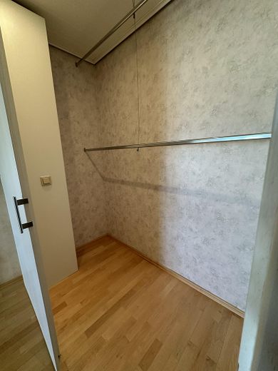 Casa pareada en venta en Pfungstadt-Esb./Eich – begehbarer Kleiderschrank