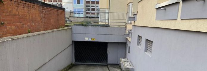 Tiefgaragenstellplatz in abgeschlossener Tiefgarage, D7 nähe Mannheimer Innenstadt zu vermieten