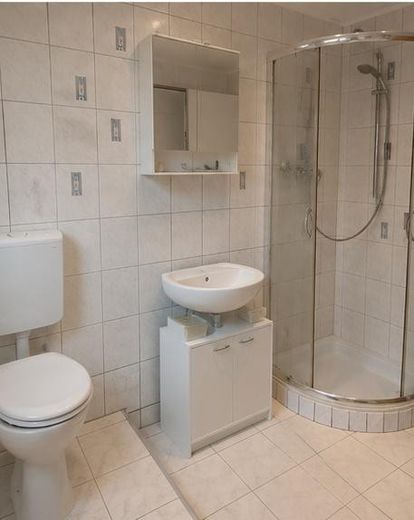 2 1/2 Zimmer Alsbach-Hähnlein Souterrain – Bad