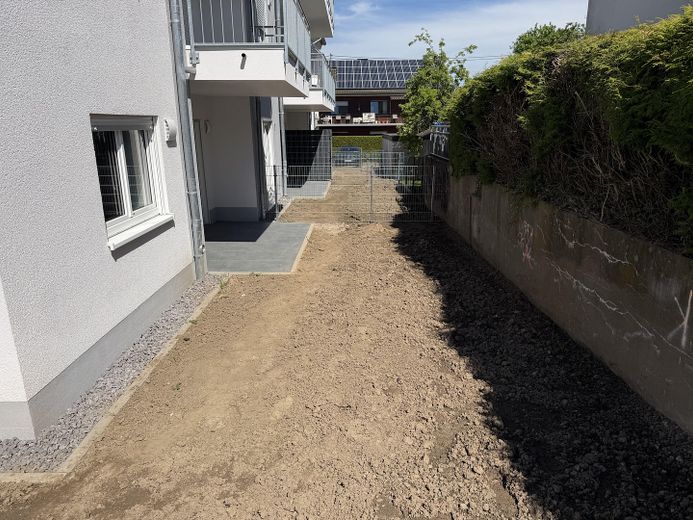 Nouveau projet haut de gamme : 3-4 pièces avec faibles charges (bâtiment KFW55) – EG re. Garten_Terrasse Sicht 