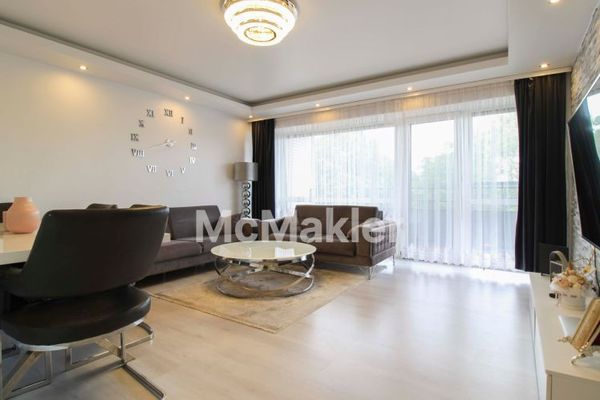 Pregiato appartamento di proprietà di 3,5 locali a Dortmund-Brackel - posizione ai margini del campo, cucina componibile moderna e ampia loggia!