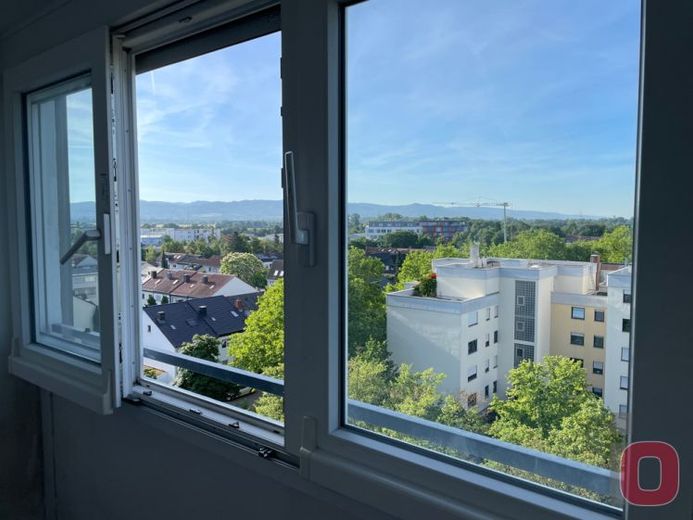 Sofort frei: Attraktive 2-ZKB im 7. OG mit Aufzug und PKW Stellplatz in Viernheim-Ost – फोटो 1