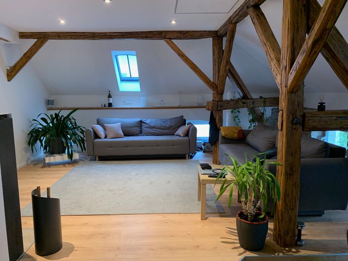 Loft moderne de 3,5 pièces avec loggia – Wohnen