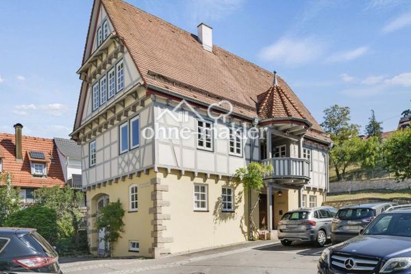 Wszechstronny dom jednorodzinny z galerią, sauną i oddzielnym apartamentem