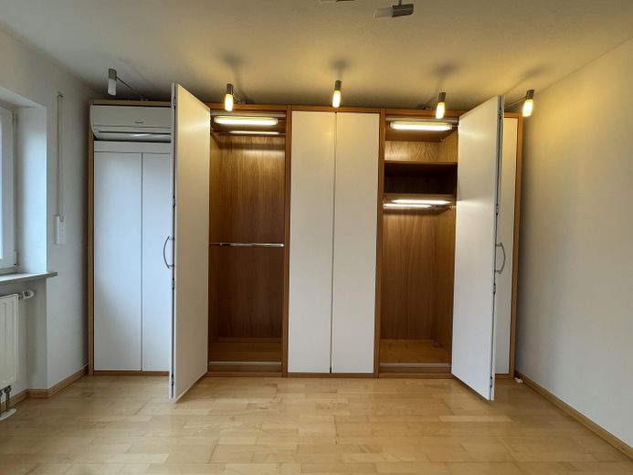 2,99% OPROCENTOWANIA Przestronny dom jednorodzinny !!BEZ PROWIZJI!! 2,99% OPROCENTOWANIA przez 10 lat!!! – 1OG Schlafzimmer Einbauschrank