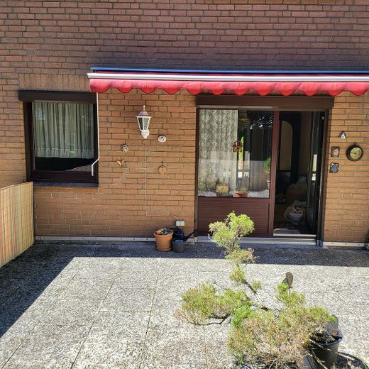 Lichtdurchflutetes Wohnen in Hamburg-Lokstedt: Charmante 3-Zimmer-Wohnung – Terrasse 2