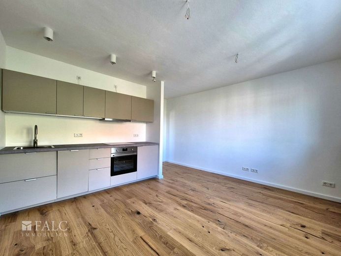 **Stilvoll wohnen in Berlin-Wilmersdorf mit Fahrstuhl**- FALC IMMOBILIEN – Küche