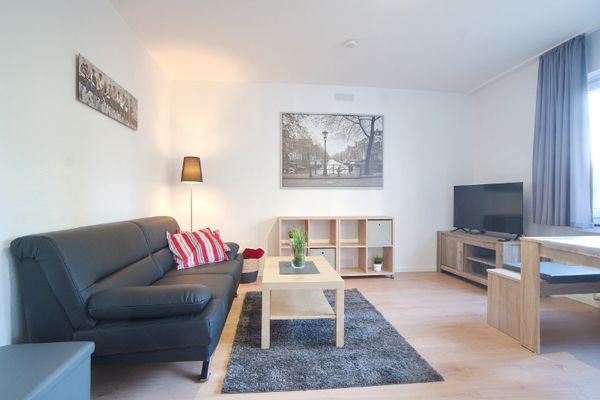 Neu renovierte Wohnung mit Blick in den Garten, ruhig und zentral, W-LAN, Heizkosten und Strom inklusive