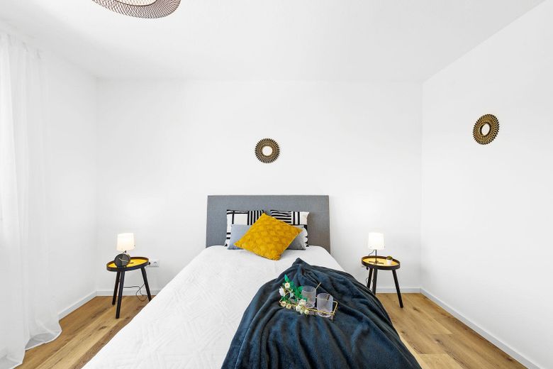 Hemen taşının! Yenilenmiş, aydınlık 4,5 odalı daire ve ek misafir WC’si – Schlafzimmer