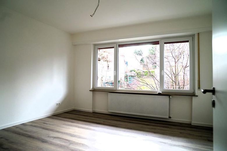 Erstbezug nach Sanierung: Modernes Wohnglück am Sonnenberg mit Weitblick &amp; Home-Office. – Schlafen
