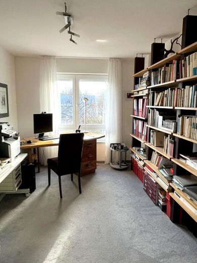 Großzügige 4,5-Zimmer-Wohnung in Wolfschlugen - provisionsfrei – Arbeits- oder Kinderzimmer