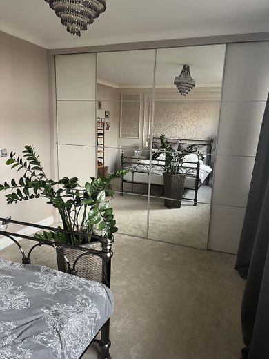 Charmantes Reihenmittelhaus in Top-Lage in Rethen bei Hannover – Schlafzimmer1