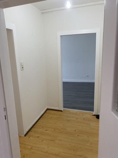 1,5 Zimmer Wohnung, perfekter Schnitt, City / Uni / Zoo/ Park, mit Küche – Flur