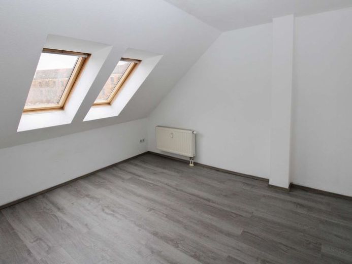 ++Wohn- und Geschäftshaus mit Entwicklungspotential in Zwickau++ – Foto 1