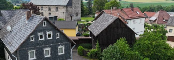 Projekt Traumhaus: Historisches Zweifamilienhaus mit gigantischem Potenzial in 96342 Stockheim-Burggrub!