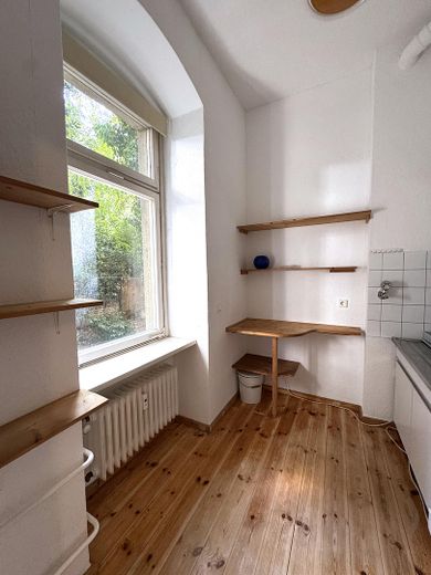 Słoneczne, spokojne mieszkanie w kamienicy z ogrodem w dzielnicy Winterfeldt-/Akazienkiez w Schönebergu – Wohnung links Küche 1