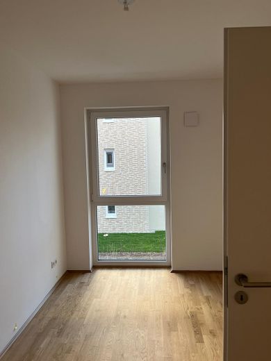 Erstbezug, 3-Zimmer-Wohnung mit 10 m² Loggia | 80 m² – Schlafzimmer 2