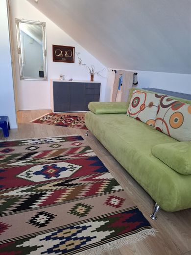 Energy-efficient passive house in a quiet location – Ankleide-Zimmer