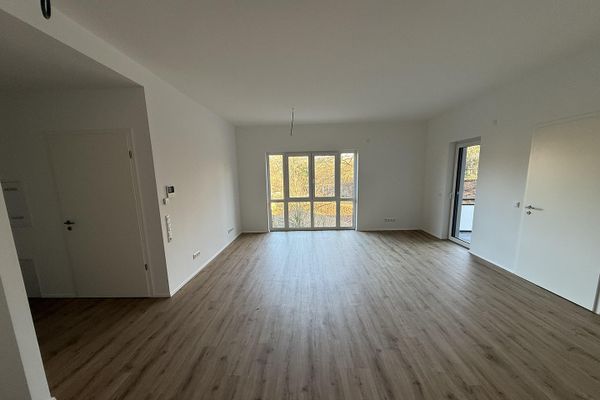 Moderne 2-Zimmer-Neubauwohnung 2026 mit Balkon & Blick ins Grüne in zentraler Lage