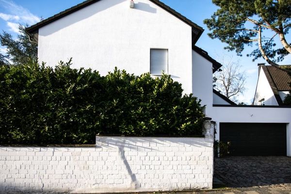 Upscale detached house in Düsseldorf in the immediate vicinity of Unterbach Lake
