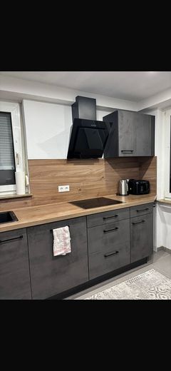 Reformada integralmente y moderna: apartamento de 2 habitaciones con cocina equipada y garaje propio en Gärtringen – Foto 11