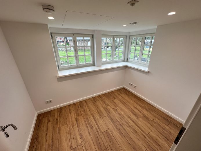 hochwertiger Erstbezug im kernsanierten Bauernhaus - Maisonette unter Reet am Elbdeich – Arbeitszimmer (ca. 6,5 qm)