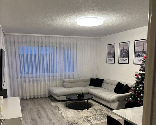Volledig gerenoveerd & modern: 2-kamerappartement met inbouwkeuken en eigen garage in Gärtringen