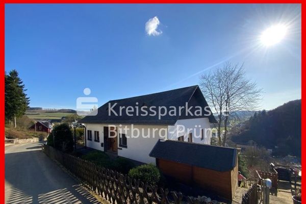 Wohnimmobilie mit traumhaftem Panoramablick ins Nimstal