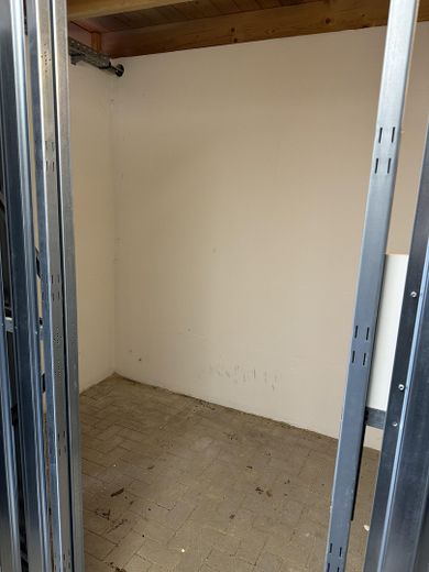 Exklusive neuwertige 3-Zimmer-Wohnung mit schönem Balkon von PRIVAT! – Kellerraum