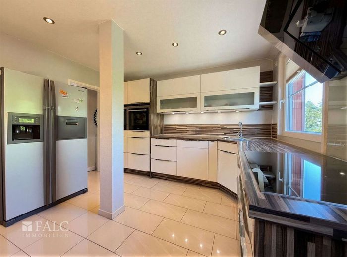 ***Elliehausen - Großzügige 4 Zimmer Dachgeschosswohnung mit Außenstellplätzen*** – Küche