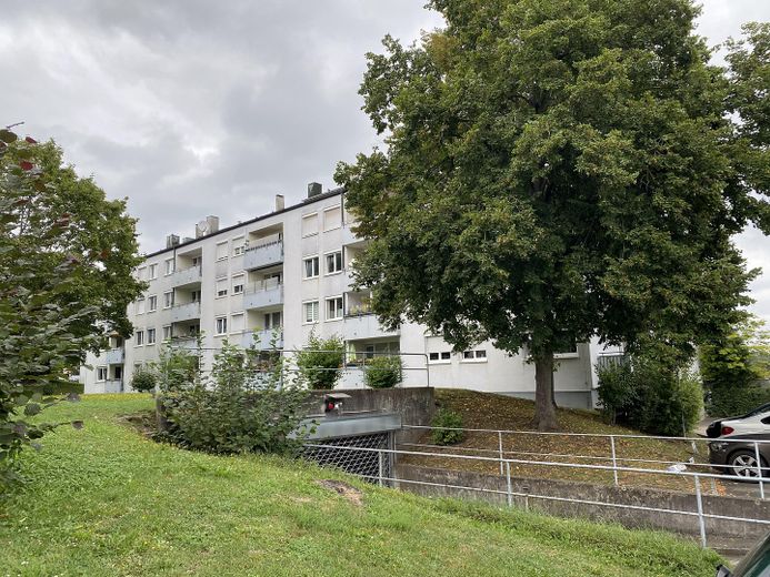 Sehr gepflegte 1-Zimmer-Wohnung in Sindelfingen Goldberg, 300m zur S-Bahnhaltestelle, von Privat – Hausansicht