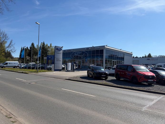 Showroom- und Serviceimmobilie mit ESG-Standard und hoher Frequenz – Ansicht von rechts 1
