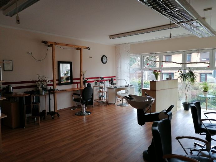 Friseursalon Friseurladen Kosmetikladen Fußpflege Henstedt Ulzburg – Foto 16