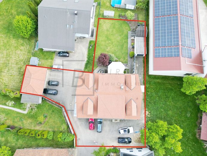 Mehrfamilienhaus mit Seltenheitswert - 448 m² Wohnfläche, 1.230 m² Grundstück und vielseitige Nutzungsmöglichkeiten – Drohnenaufnahmen