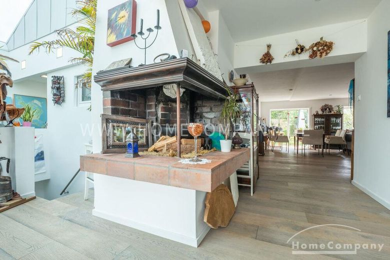 Außergewöhnlicher Designer-Bungalow mit Indoor-Pool, Heimkino  &  Smart-Home in ruhiger Naturlage – 96a02bc61ba187f953816cf8d7f9567766139ad2.jpg