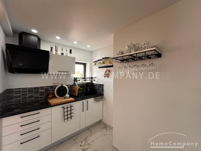 Helle 3,5ZKB Wohnung mit Garten und 2 Parkplätze – 19f2ee9311f4a9a613f16a817d1004d8c9860319.jpg