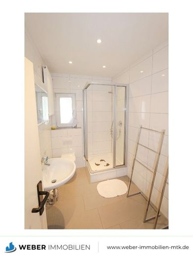 ++ ZWEI Häuser + EIN Preis +  Garten + DOPPEL-Garage + sofort FREI ++ – Bad 1 im EG Vorderhaus