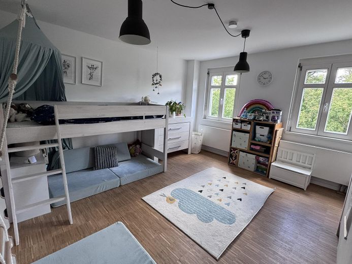 Apartamento de 3,5 habitaciones en Stuttgart-West | Dúplex Kräherwald con balcón y galería – Kinderzimmer 1