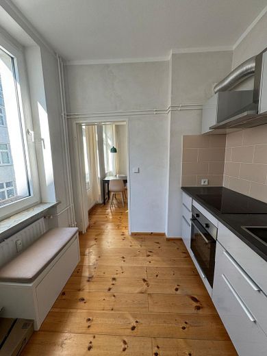 Stilvolle 2-Zimmer-Wohnung mit klassischem Altbaucharme – Foto 10