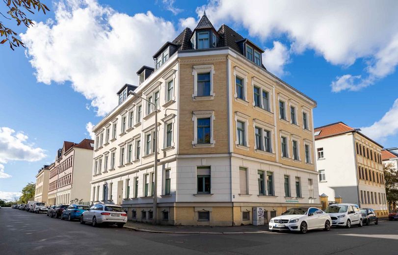 Stilvoll saniert: 2-Zimmer-Wohnung in Leipzig-Altlindenau – Außenansicht