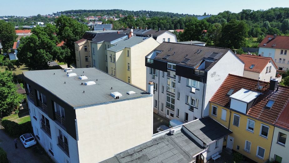 bezczénsyjny dom mieszkalno-usługowy z rentownością 8,0 % – Zdjęcie 3