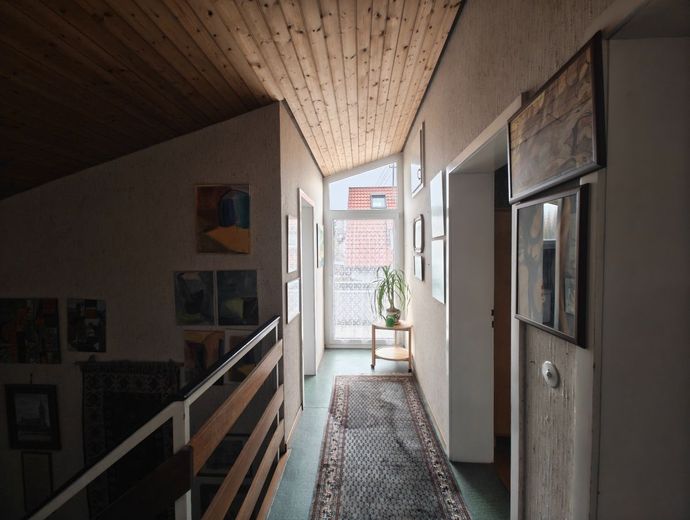 Mid-century Einfamilienhaus aus den 60ern - 7 Zimmer, 2 Gärten, 2 Balkone und Garage mit Gartenhaus – IMG_20260328_120219443