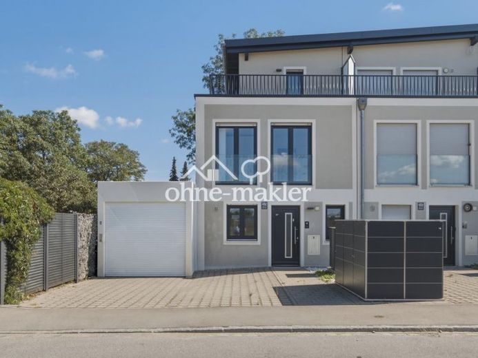 Sofort frei! Modernes KfW55 Haus von 2020 mit Dachterrasse & Küche in München-Untermenzing! – Foto 1