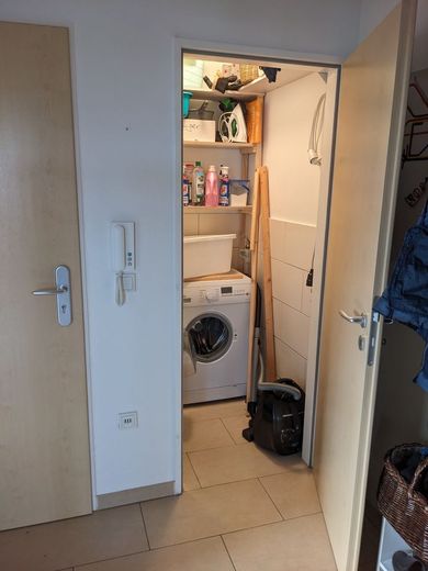 Gut geschnittene, helle 4-Zi. Wohnung im Penthouse-Stil in bester Lage – Kammer